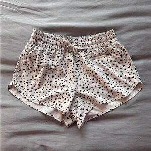 Vuori Elm Dots Clementine Shorts